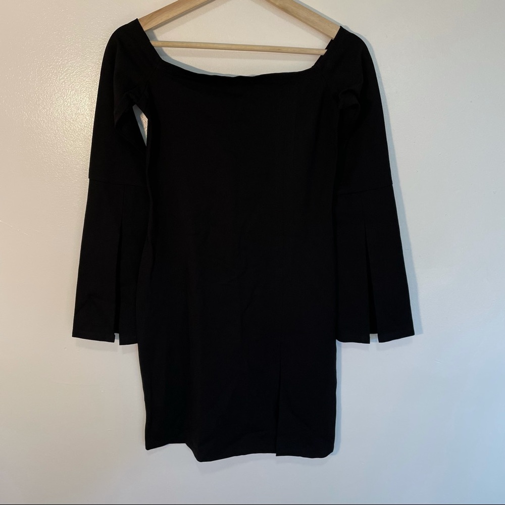 Alexis Sterre Black Off Shoulder Mini Dress Small Bell Sleeve Holiday Party - Picture 5 of 9